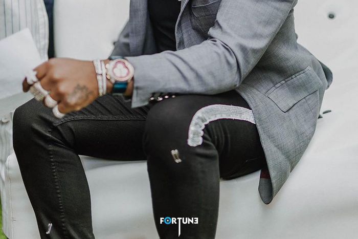 Davido hit stardom in 2012 following the release of two singles before his debut album. Since then, the singer has been the closest thing to Wizkid with a rivalry that has made headlines and pitted his fans base against Wizkid’s own. [Instagram/DavidoO...