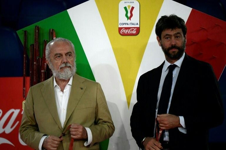 Napoli president Aurelio De Laurentiis (L) and Juventu counterpart Andrea Agnelli.