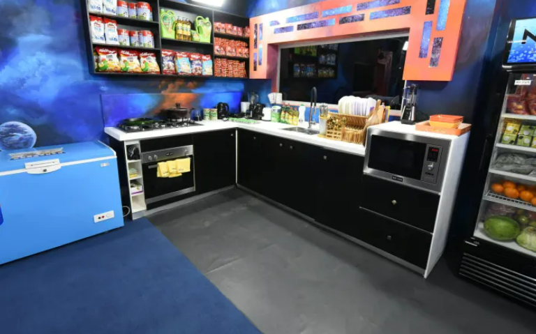 For many, the second house looked more appealing while the first house appeared cheesy.