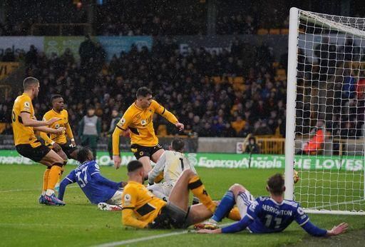 Lookman scores the equaliser for Leicester City.