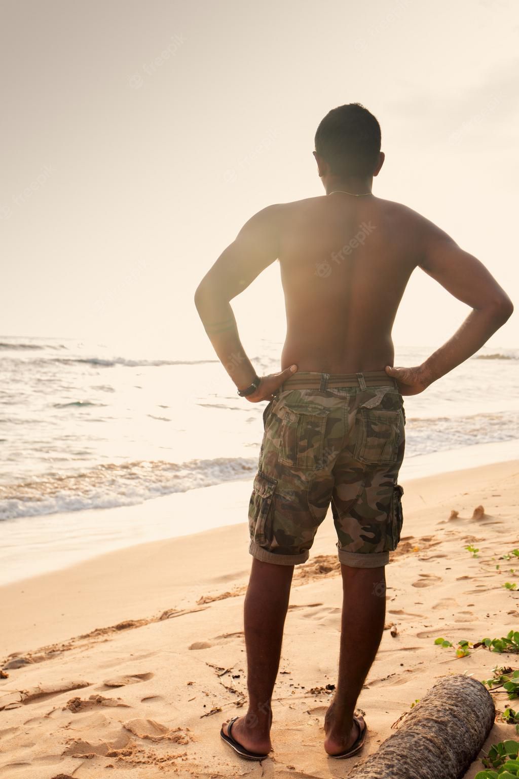 Enjoy nature at the beach [Freepik]