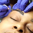 Microblading eyebrows