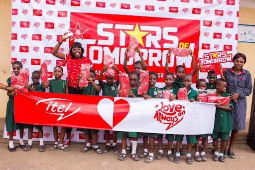 Children’s Day 2022: itel donates libraries, school books, and other educational items to students in Lagos.