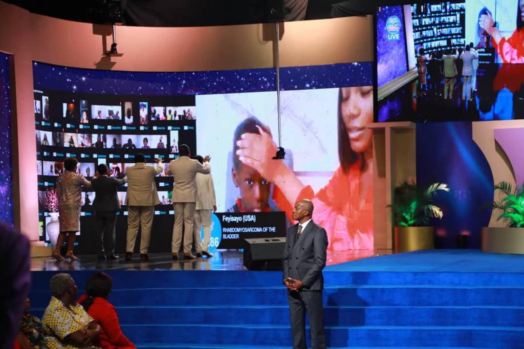 Grand finale: Pastor Chris prays for families on #HealingStreamLive Healing Services