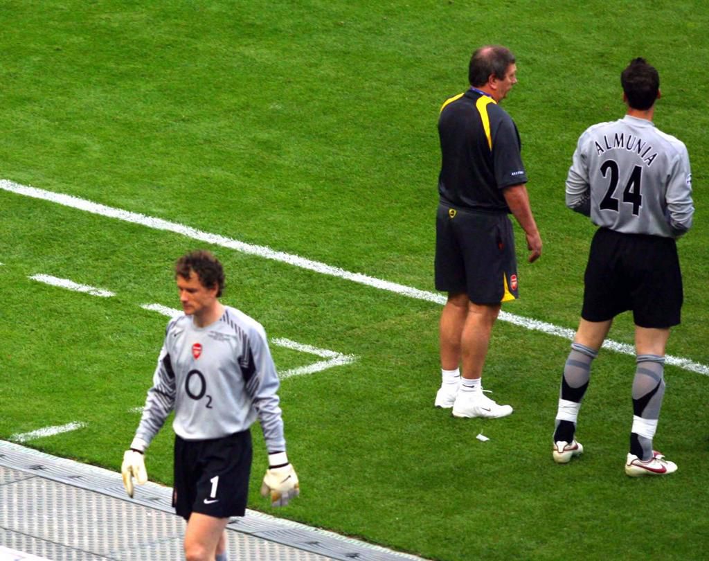 Jens Lehmann got sent off earlier on and Manuel Almunia came on in his stead