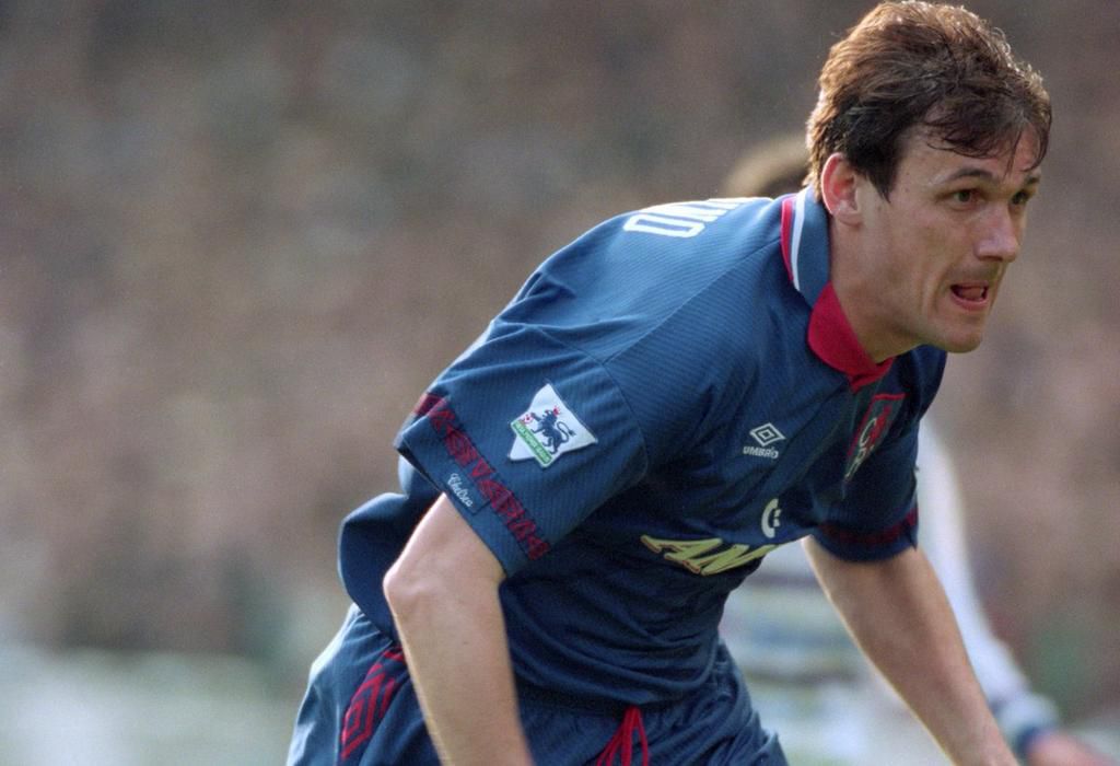 Tony Cascarino is the pioneer of Chelsea's number 9 curse