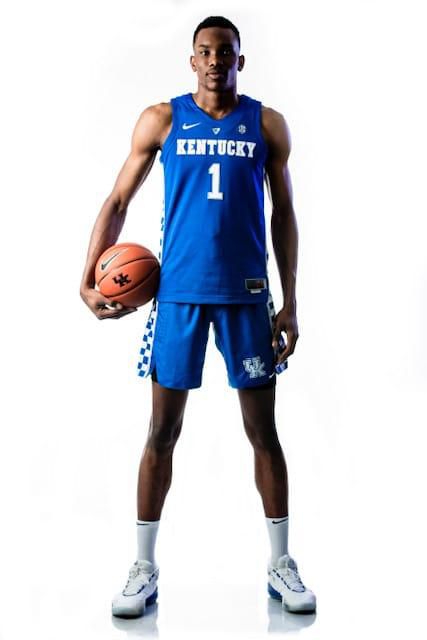 Ugonna Kingsley Onyenso joins Kentucky Wildcats