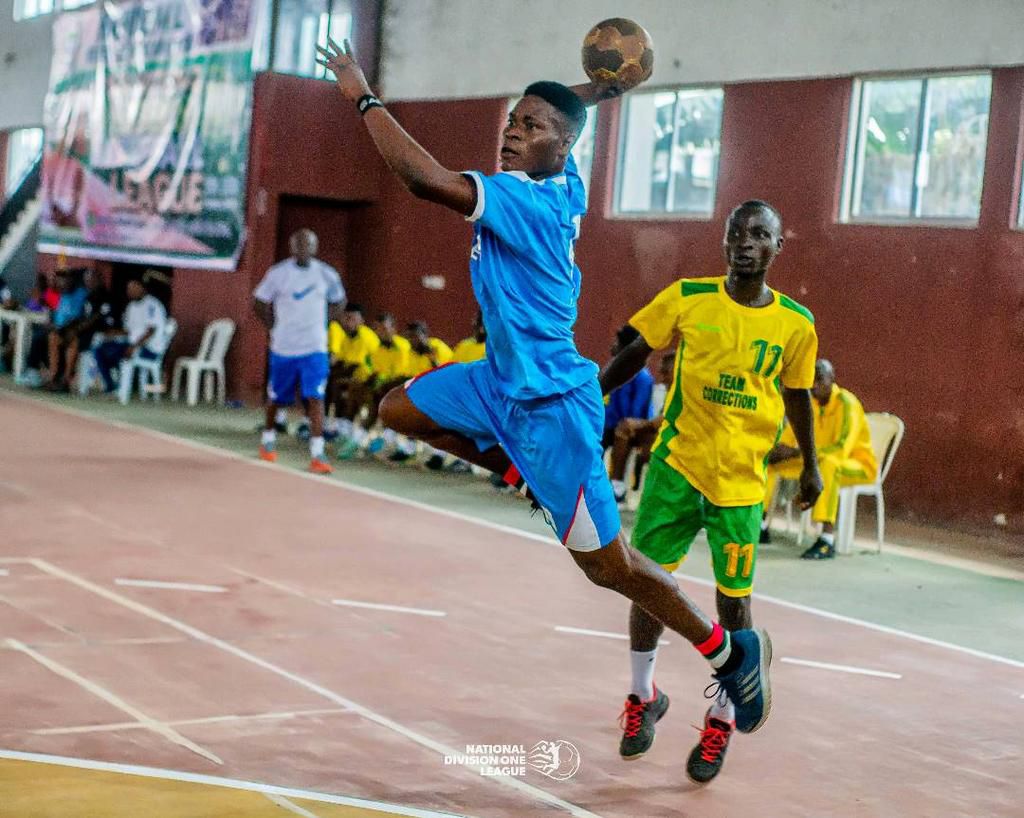 Some wonderful shots from the National Division One Handball League currently ongoing in the ancient city of Benin.