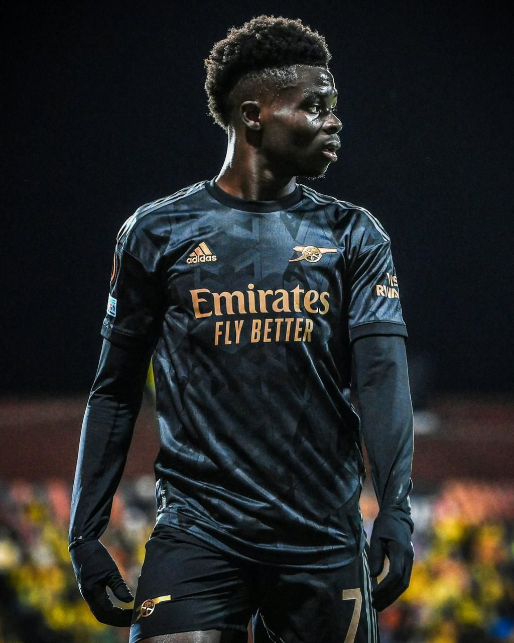 Bukayo Saka uses chest to score as Arsenal beat Bodø/Glimt