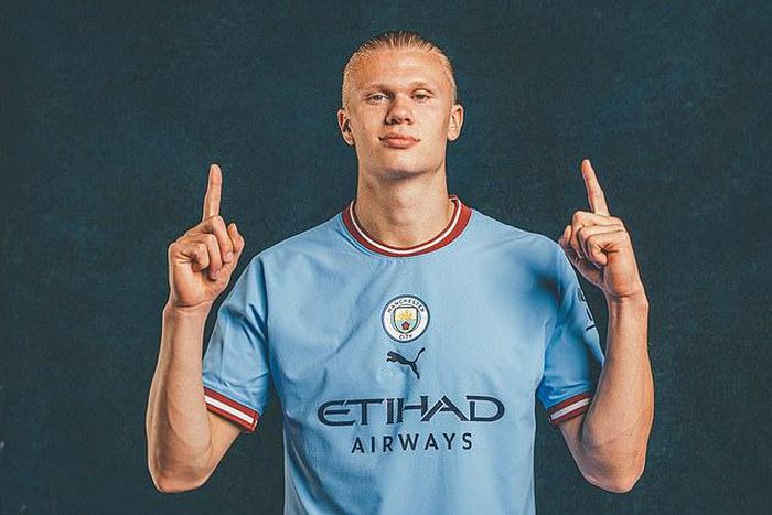 Haaland unveiled as Manchester City player