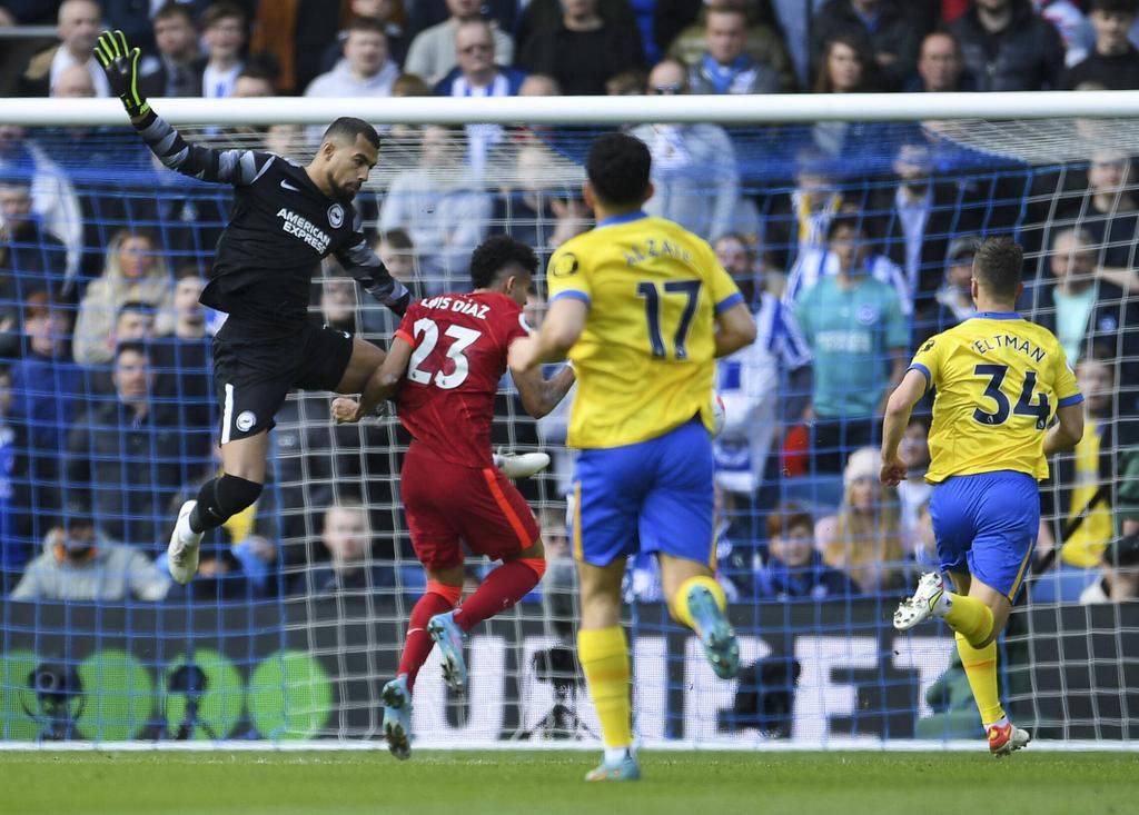 Robert Sanchez did not get sent off despite his reckless challenge against Luis Diaz