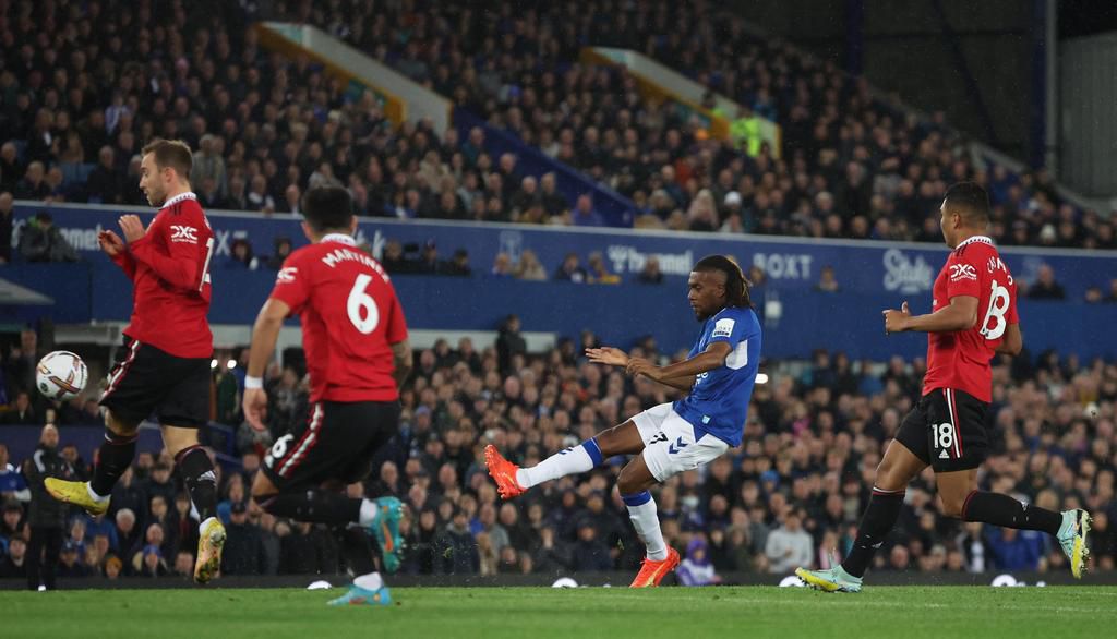 Alex Iwobi's rocket from outside the box opened the scoring for Everton against Man United in the Premier League