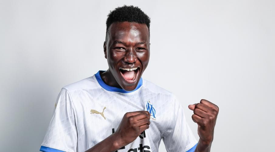 Pape Gueye unveiled as a Marseille player in 2018