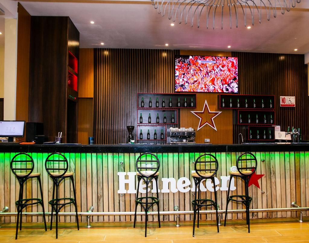 Heineken Golf Section Bar