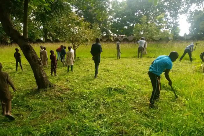 United by Sallah: Kaduna Christians join Muslims to clear grass at mosque. [Daily Trust]