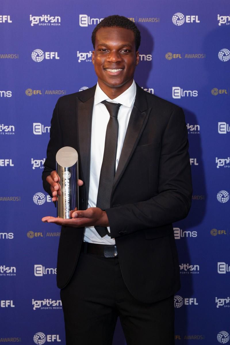 Deji Elewere wins League One Apprentice of the Year with Charlton