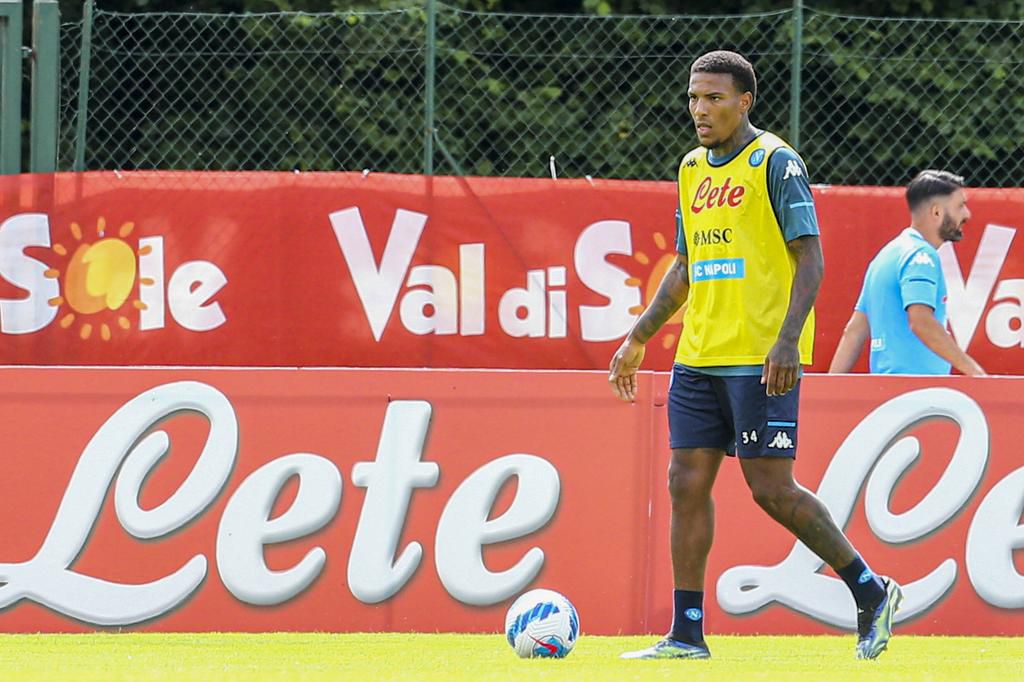 Michael Folorunsho in training for Napoli