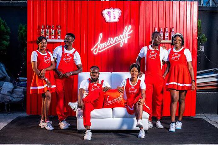 SMIRNOFF HANGOUTS! GAMES, MUSIC AND SMIRNOFF DRINKS IN A BAR NEXT TO YOU