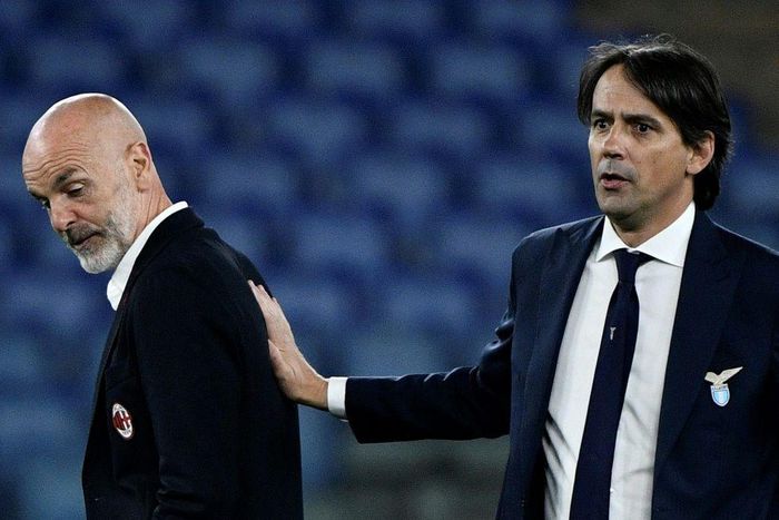 Simone Inzaghi (R) will be facing off against Stefano Pioli (L) in this season's Milan derbies