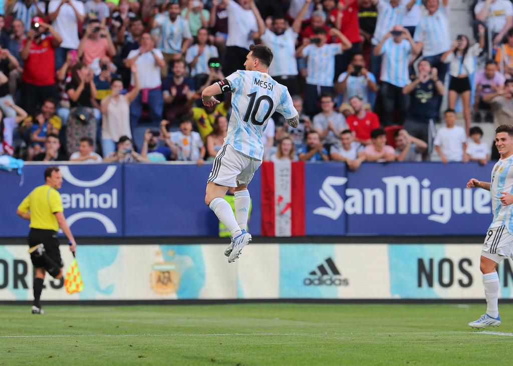 Reactions as Messi scored 5 goals for Argentina against Estonia