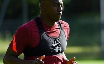 Taiwo Awoniyi (Liverpool/Instagram)