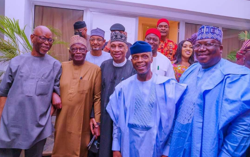 Some of the APC Chieftains that attended the dinner include Vice President Yemi Osinbajo, Senate President, Ahmed Lawan and former National Chairman of the party, John Odigie-Oyegun. (Twitter/@animolenikun)