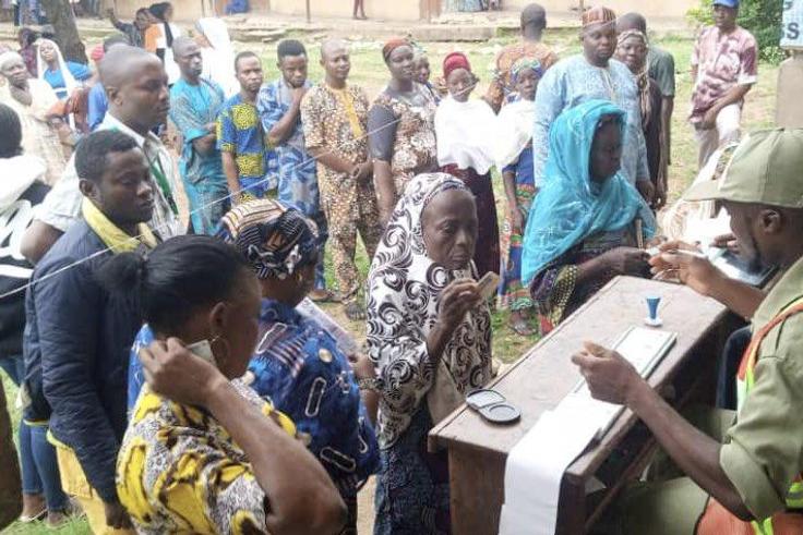 Ikire voters, osun election. [INEC]