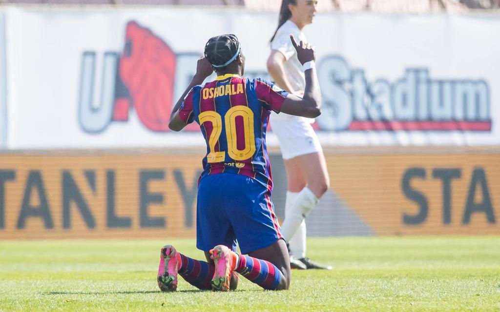Super Falcons of Nigeria striker, Asisat Oshoala  in action for Barcelona. [Twitter/@FCBfemeni]