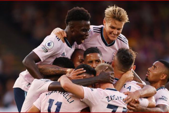 William Saliba looks as calm as ever under heavy pressure.