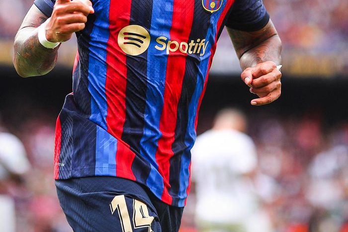 Depay was on target in Barcelona's victory against Elche