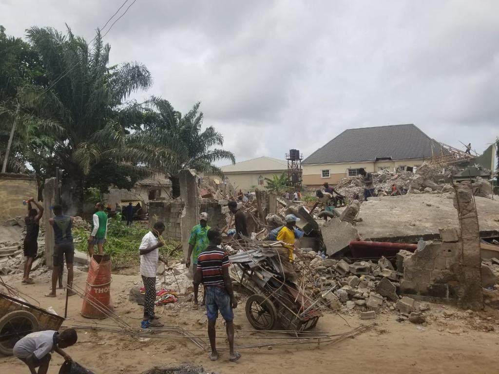 Controversial demolition leaves 16 landlords homeless after years of a land dispute with LASU. (Pulse)