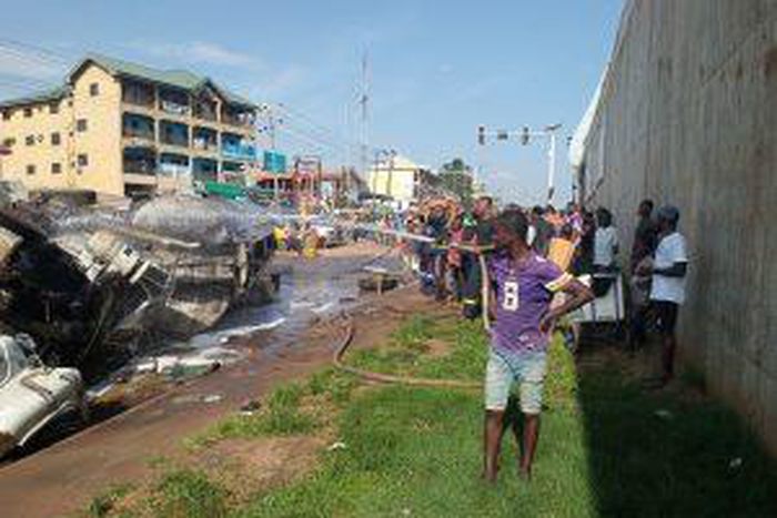 Passengers, hawkers, others escape death as tanker fell in Anambra.