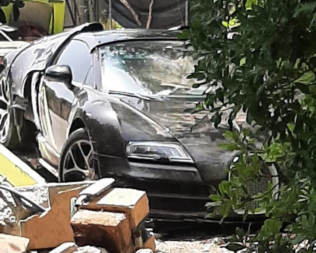 Cristiano Ronaldo's body guard crashes 2 billion naira Bugatti