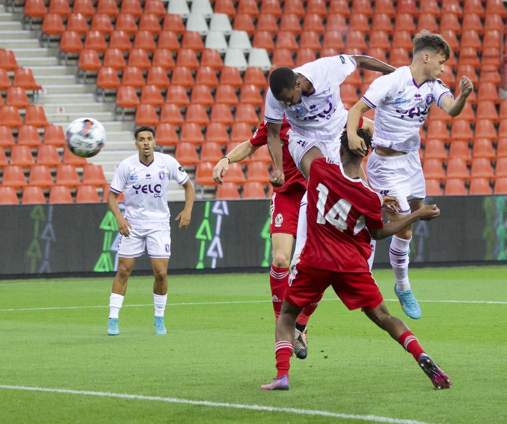Alhassan towers above his markers.