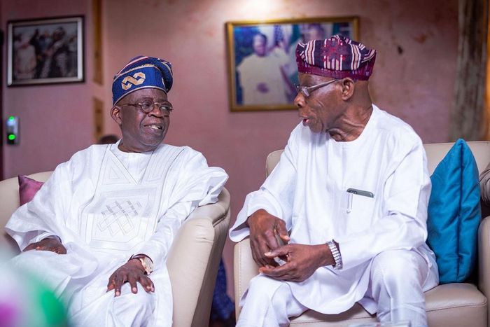 APC Presidential candidate, Asiwaju Bola Tinubu, at the Abeokuta residence of the former President, Olusegun Obasanjo. [Twitter:@officialABAT]