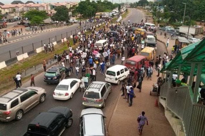 Students block Lagos–Abeokuta expressway to protest alleged killing of colleague. [Tribune]