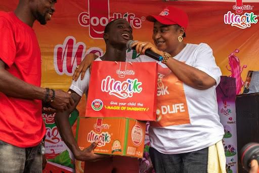 Ronke Ojo stormed Lagos market for Goodlife Magik Fruit Drink
