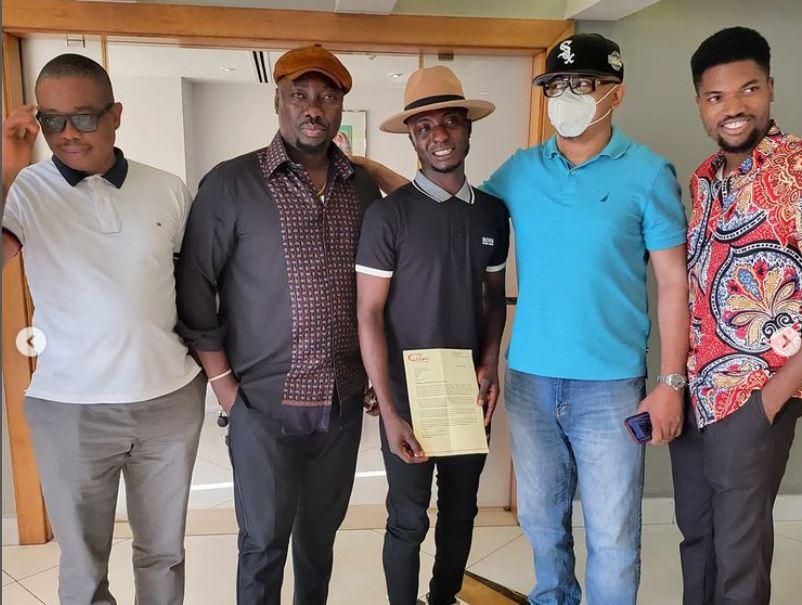 Obi Cubana presents Lagos hawker with scholarship letter, 100k monthly salary. [Instagram:Obi Cubana]