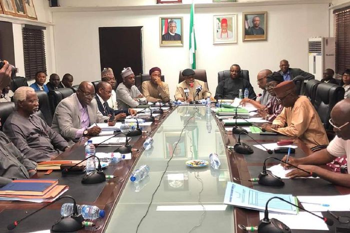 FG to meet ASUU Tuesday on warning strike (NAN)
