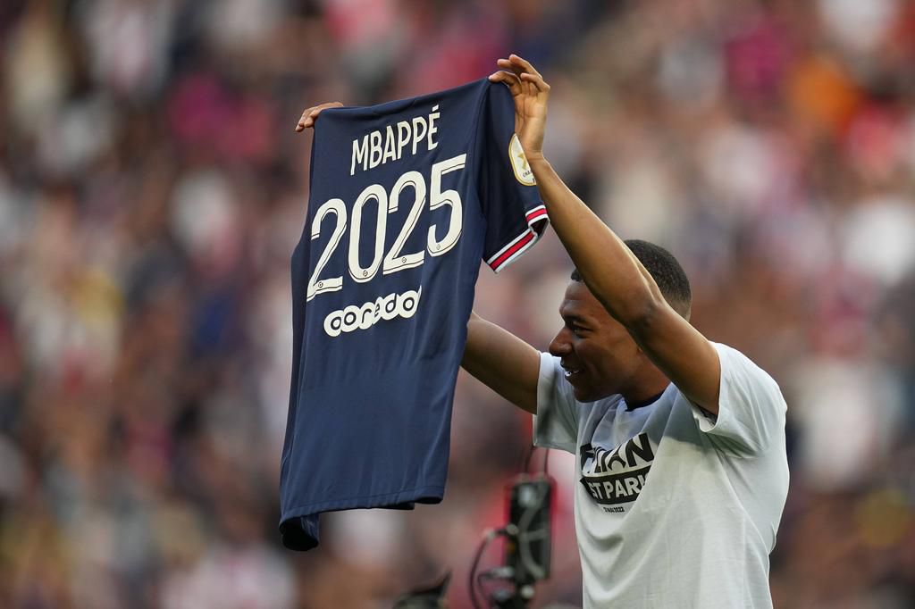 Kylian Mbappe snubbed a move to Real Madrid this summer in favor of remaining at PSG until 2025