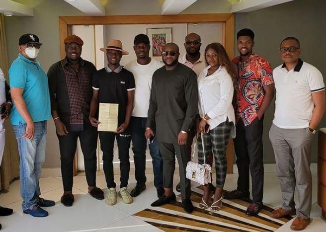 Obi Cubana presents Lagos hawker with scholarship letter, 100k monthly salary. [Instagram:Obi Cubana]