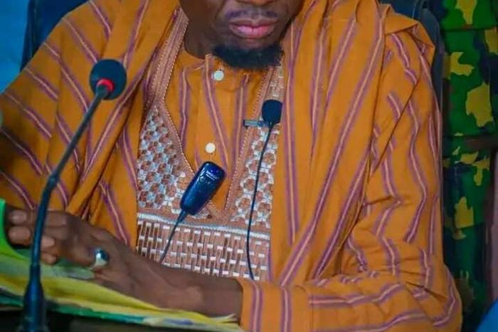 Sheikh Goni Aisami. [Leadership]