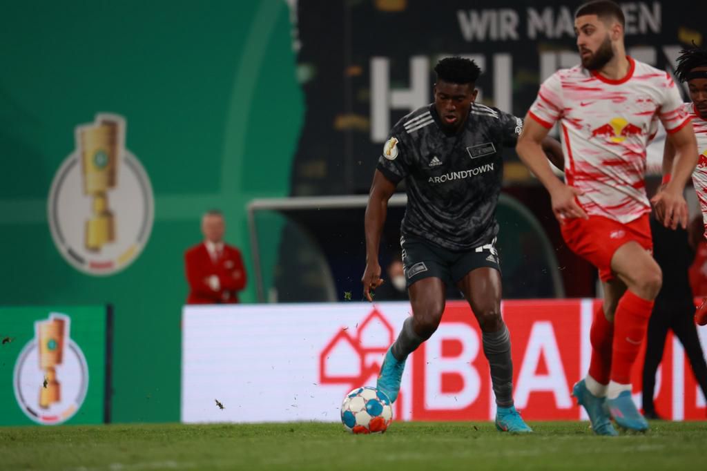 Taiwo Awoniyi during the game against RB Leipzig.