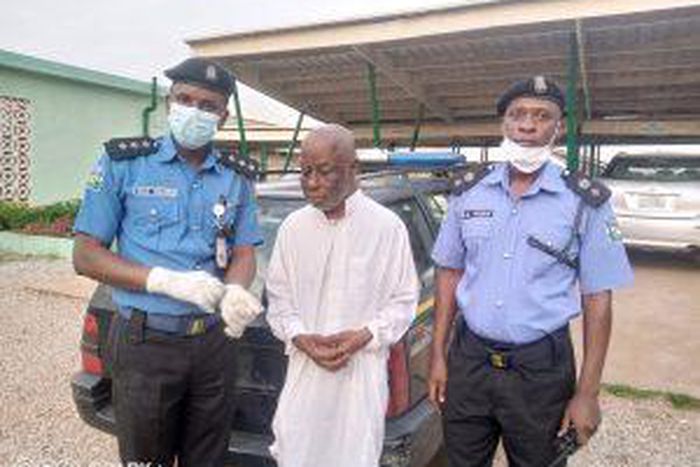 Police invite 5 persons over 67-year old man allegedly locked up for 20 years