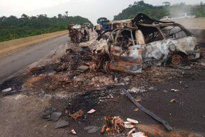 18 night travelers die in accident on Lagos-Ibadan expressway