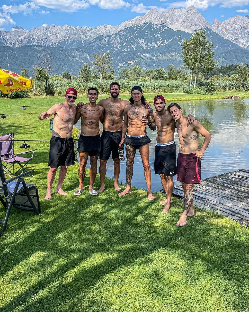 Liverpool stars Nunez, Becker and Diaz go fishing in Austria [Photos]