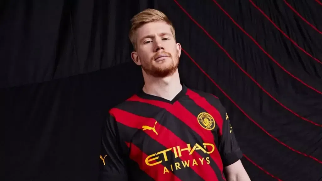 Kevin de Bruyne models Manchester City's away kit for the new season
