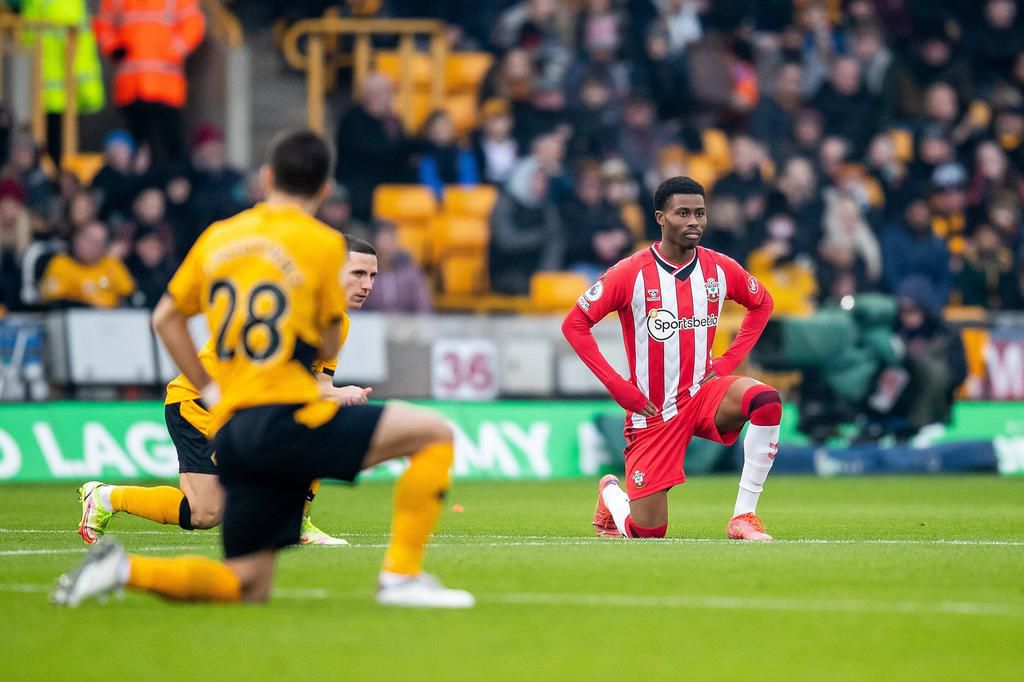 Premier League teams to stop taking the knee from next season