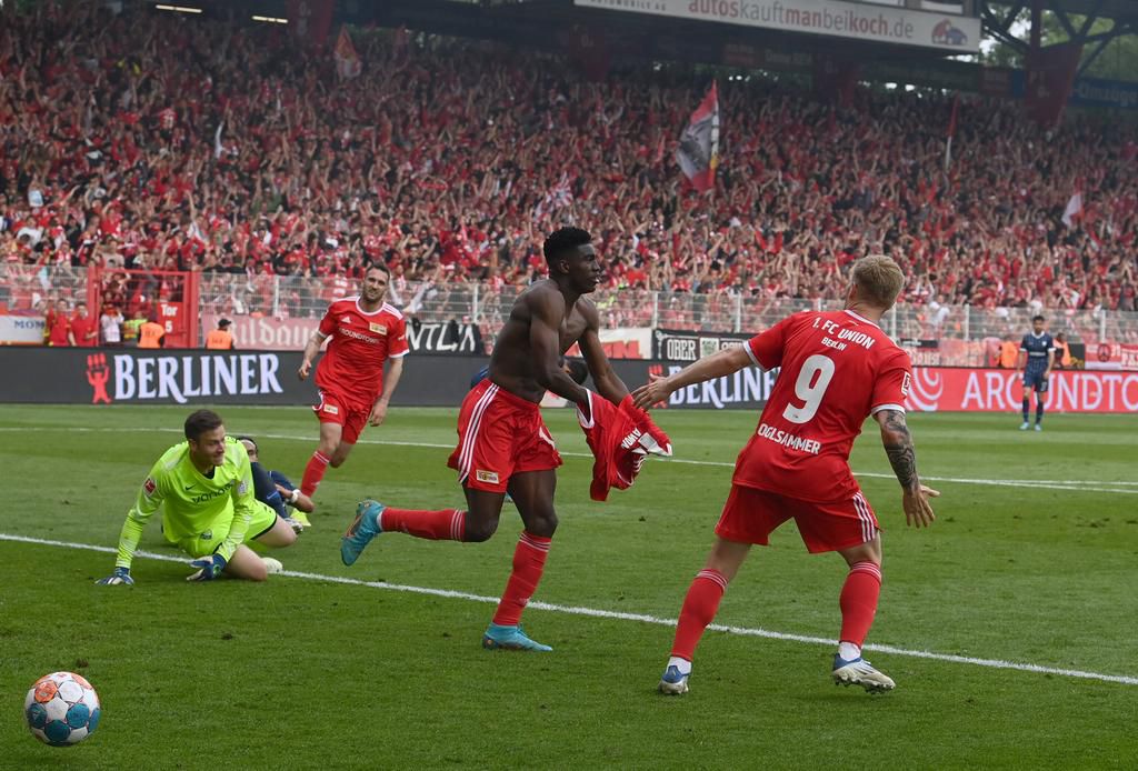 Taiwo Awoniyi grabbed a late winner for Union Berlin in a five goal thriller