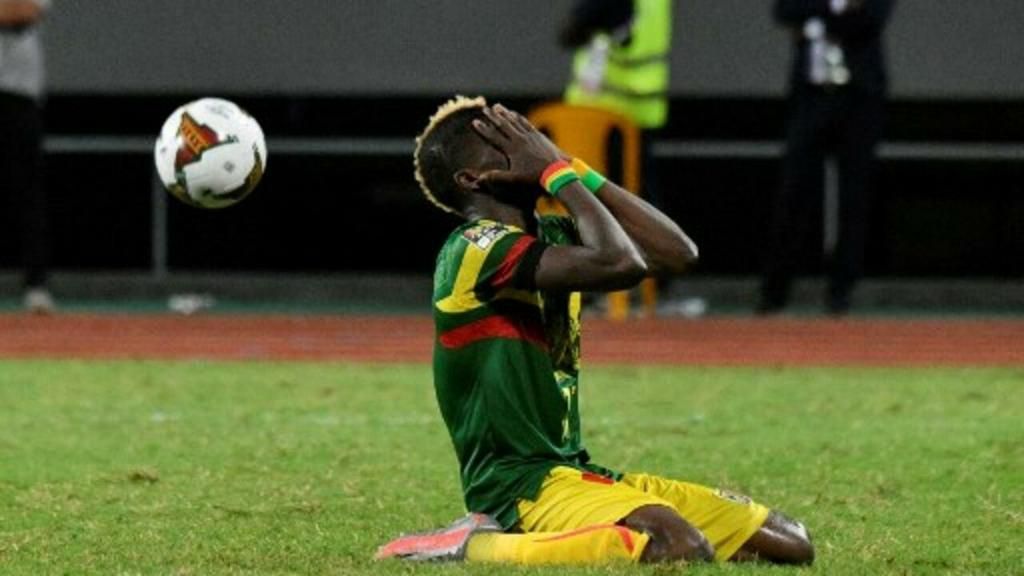 Mali players kept trying their luck from range